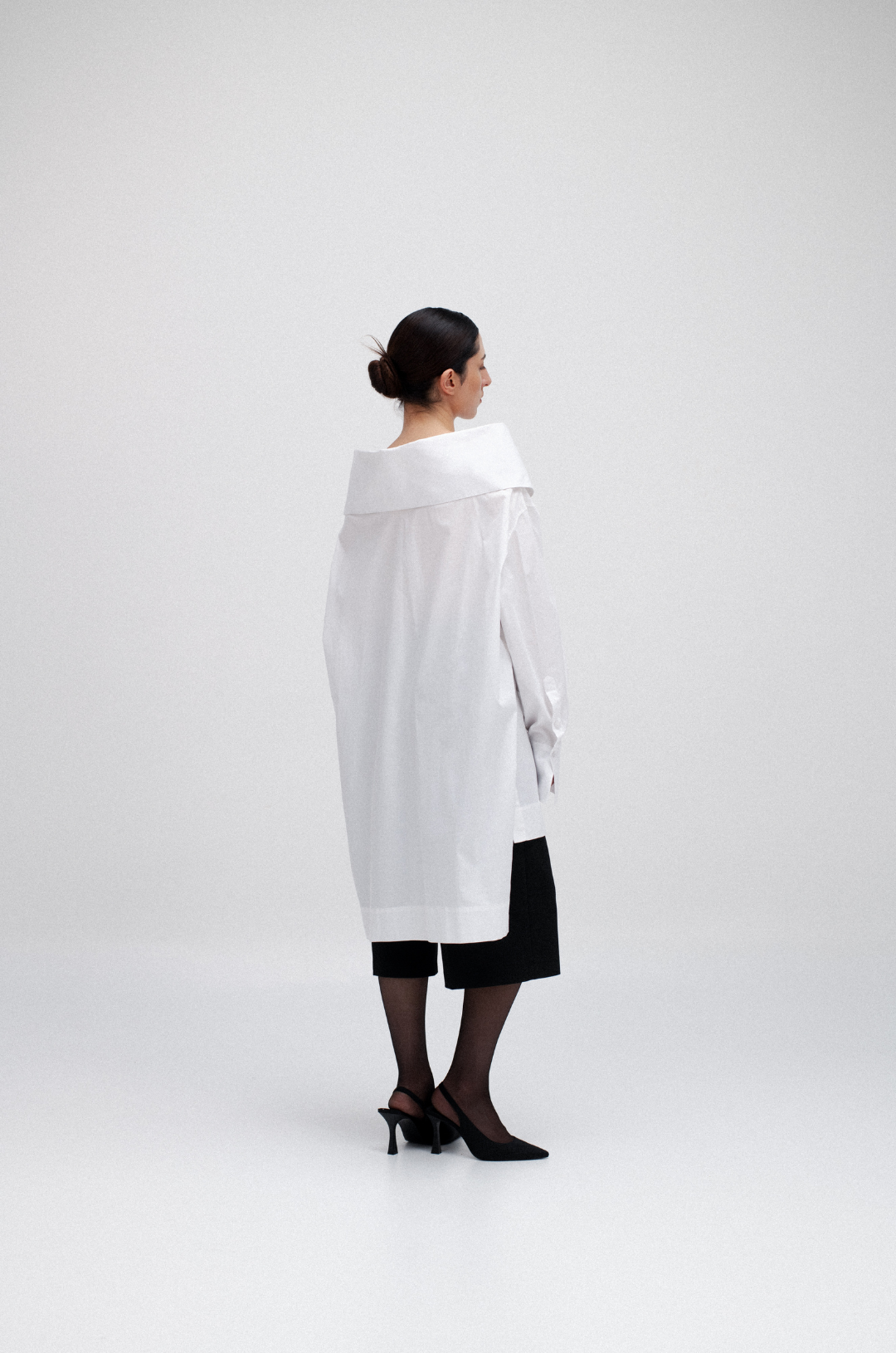 WIDE COLLAR SHIRT