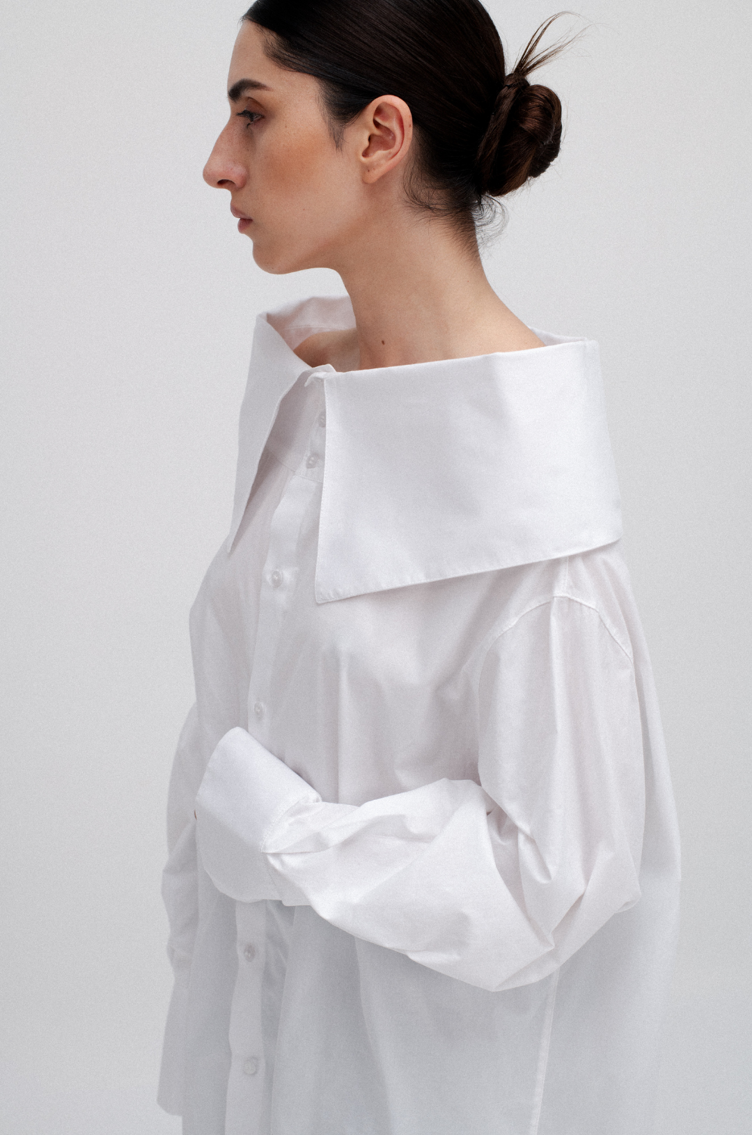 WIDE COLLAR SHIRT